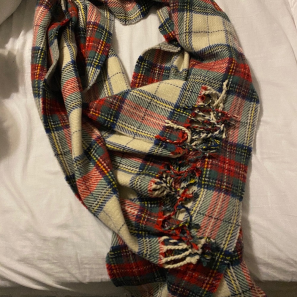 Abercrombie and Fitch scarf